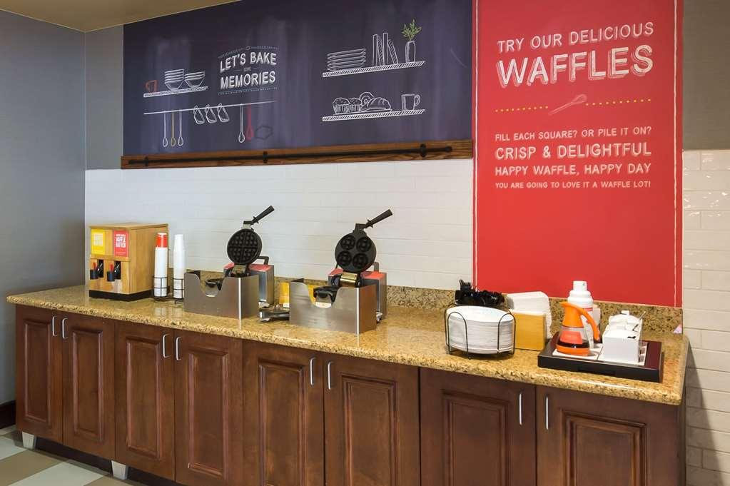 Hampton Inn Nanuet Restoran fotoğraf