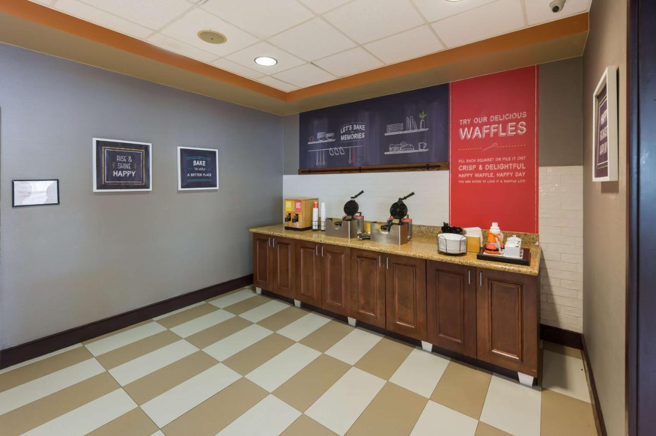 Hampton Inn Nanuet Dış mekan fotoğraf