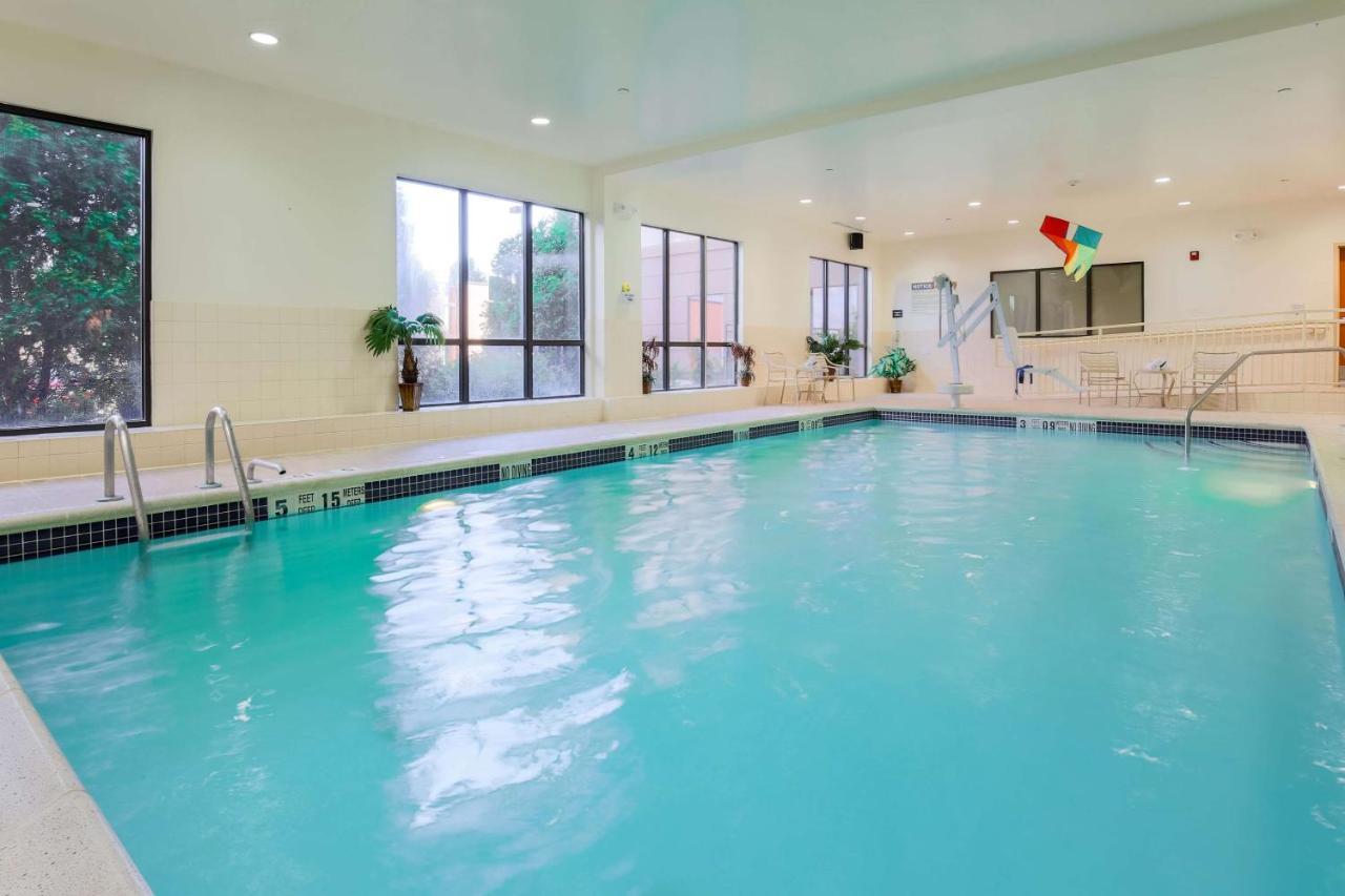Hampton Inn Nanuet Dış mekan fotoğraf