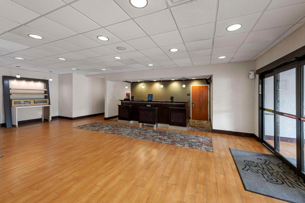 Hampton Inn Nanuet Dış mekan fotoğraf