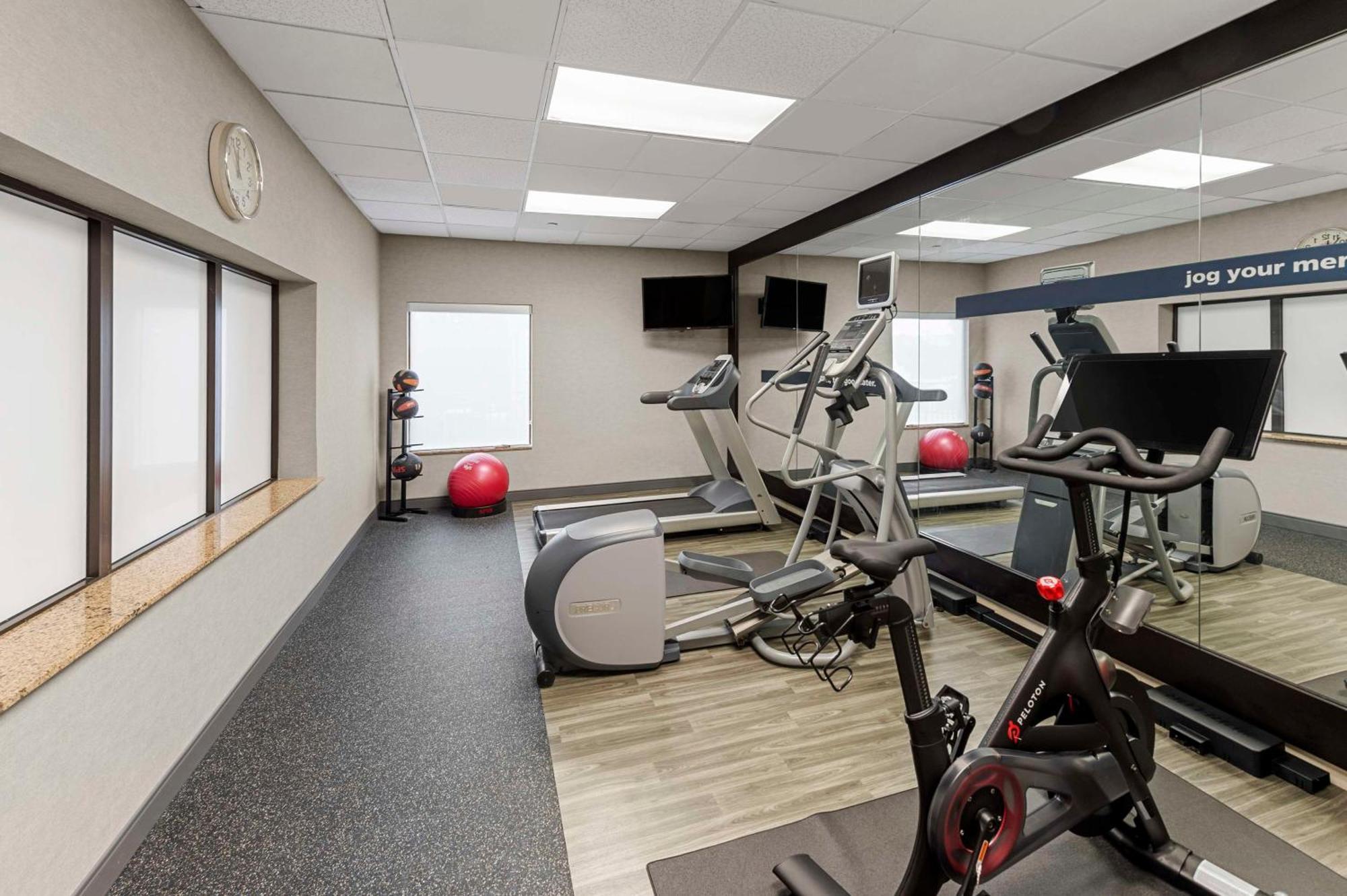 Hampton Inn Nanuet Dış mekan fotoğraf
